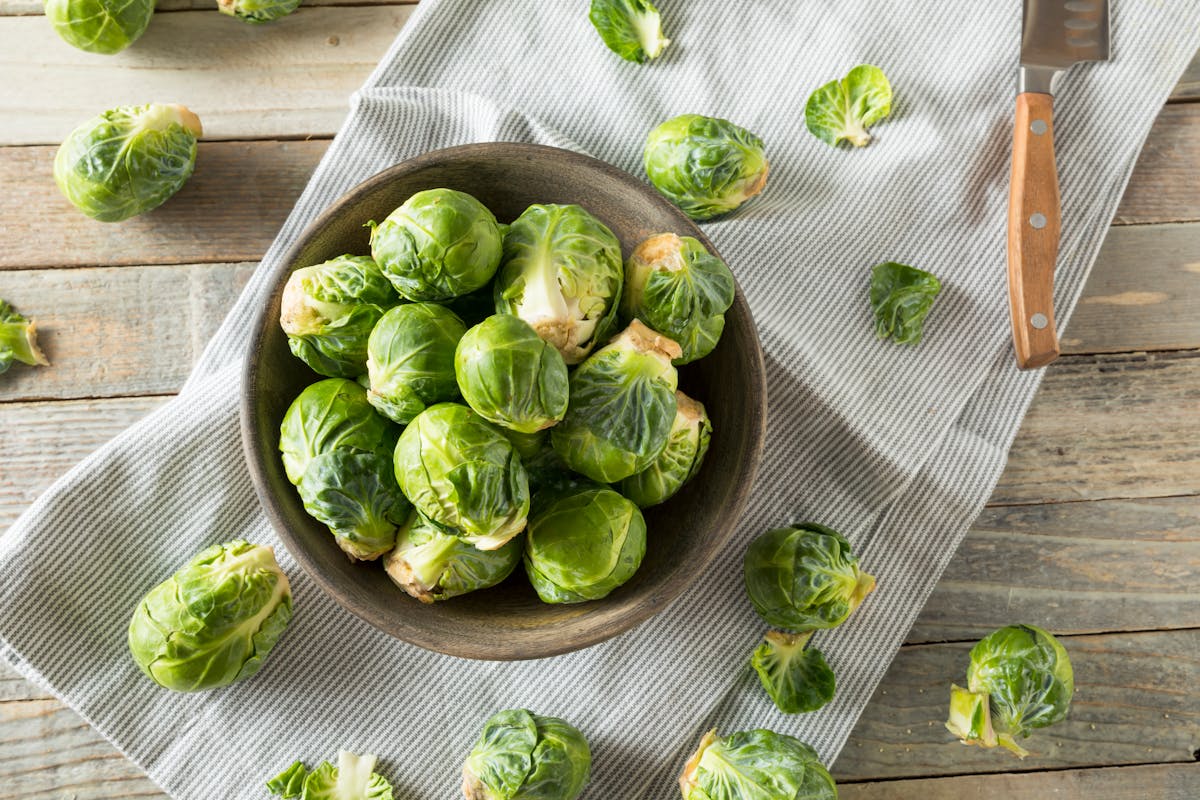 Est-ce que les choux de Bruxelles se mangent crus ?