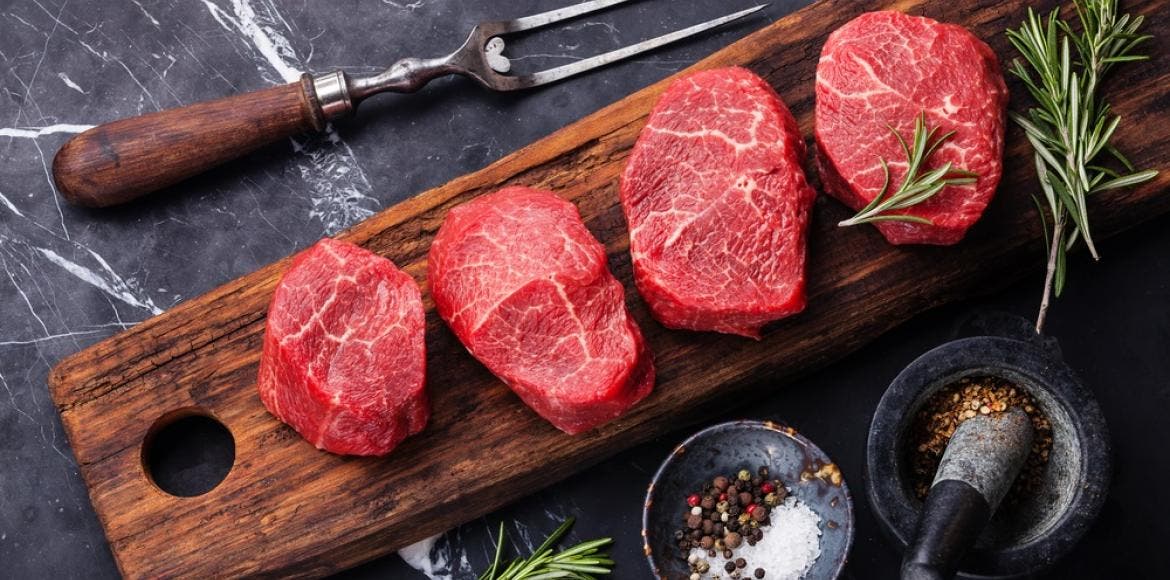 Alzheimer : le lien entre démence et consommation de viande et charcuterie